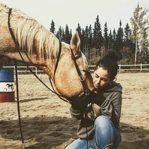 Meet your Posher, Aurély-ann